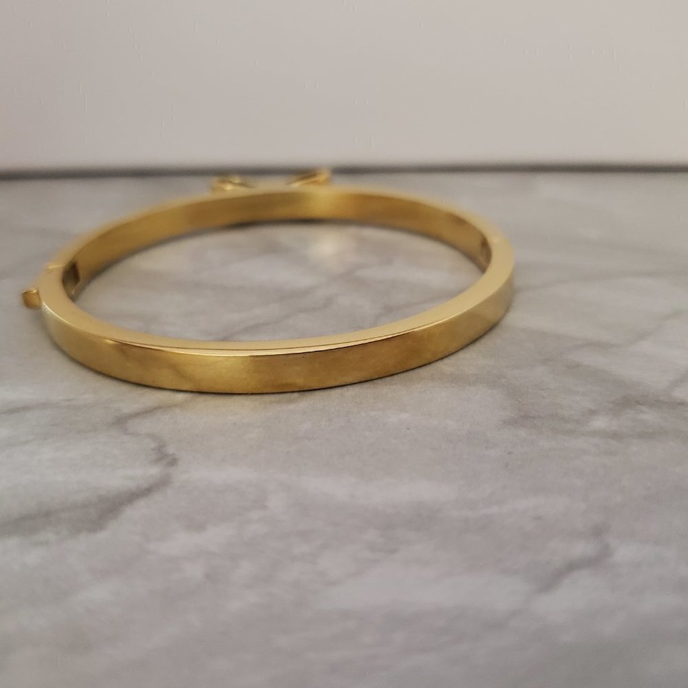 ✨ Kate Spade Rhinestone Pave Bow Gold Hinged Bracelet ✨ - Picture 4 of 10